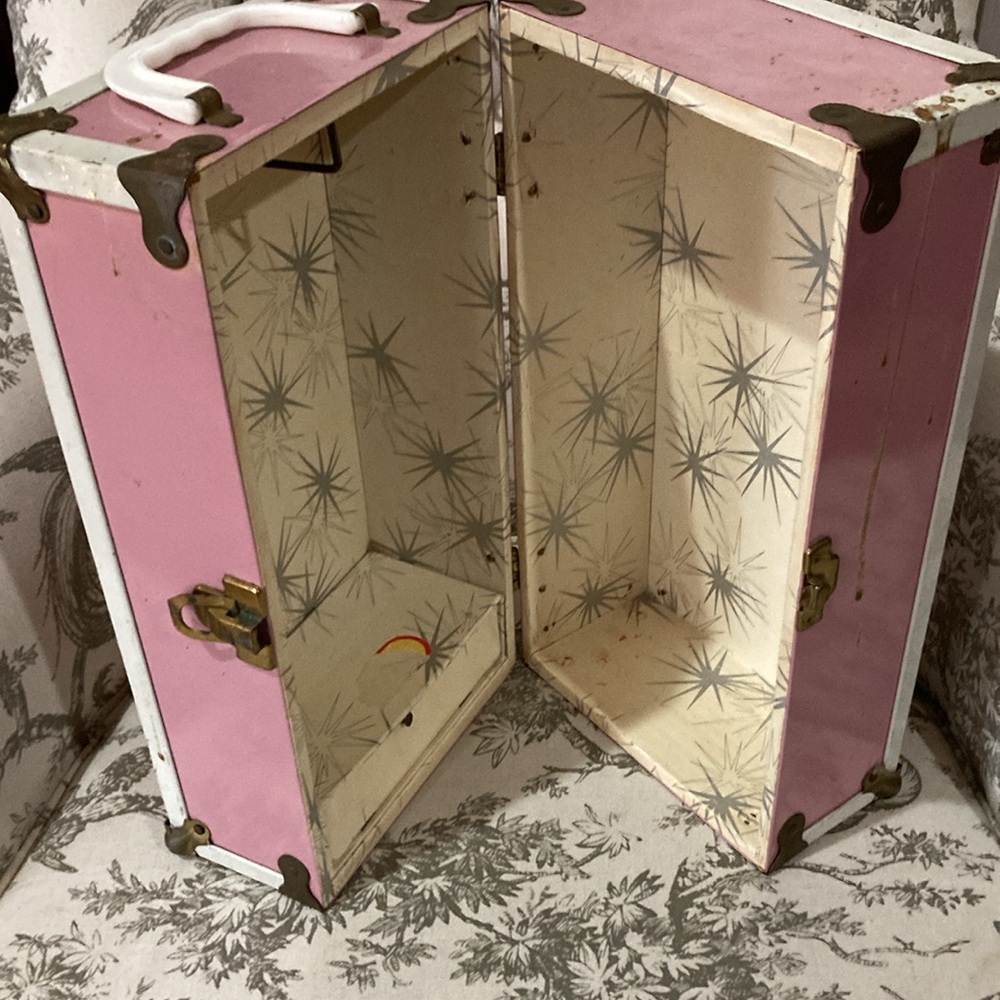 Vintage Pink Doll Storage Trunk - Picture 2 of 2